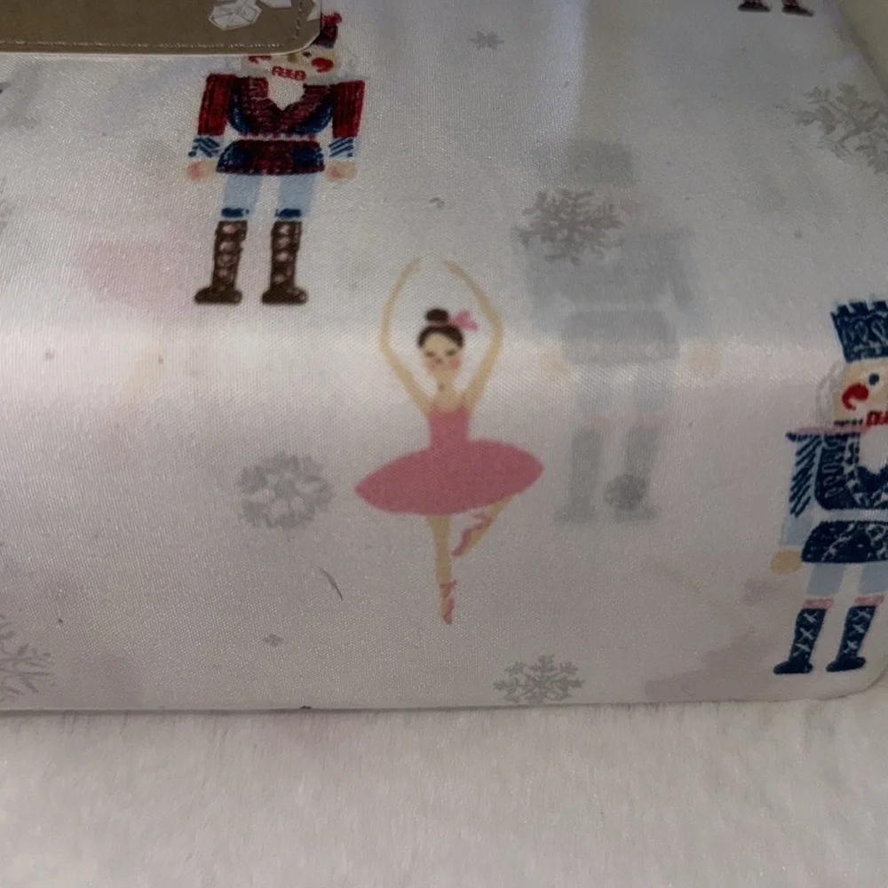 Snow day cozy home QUEEN SIZE Nutcracker Christmas Sheet Set (Nutcracker Suite)